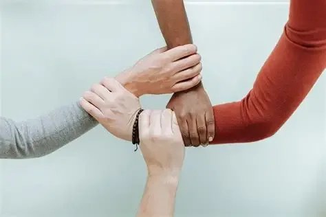 Méthode en 4 boucles pour transformer les obligations légales en performance sociale durable